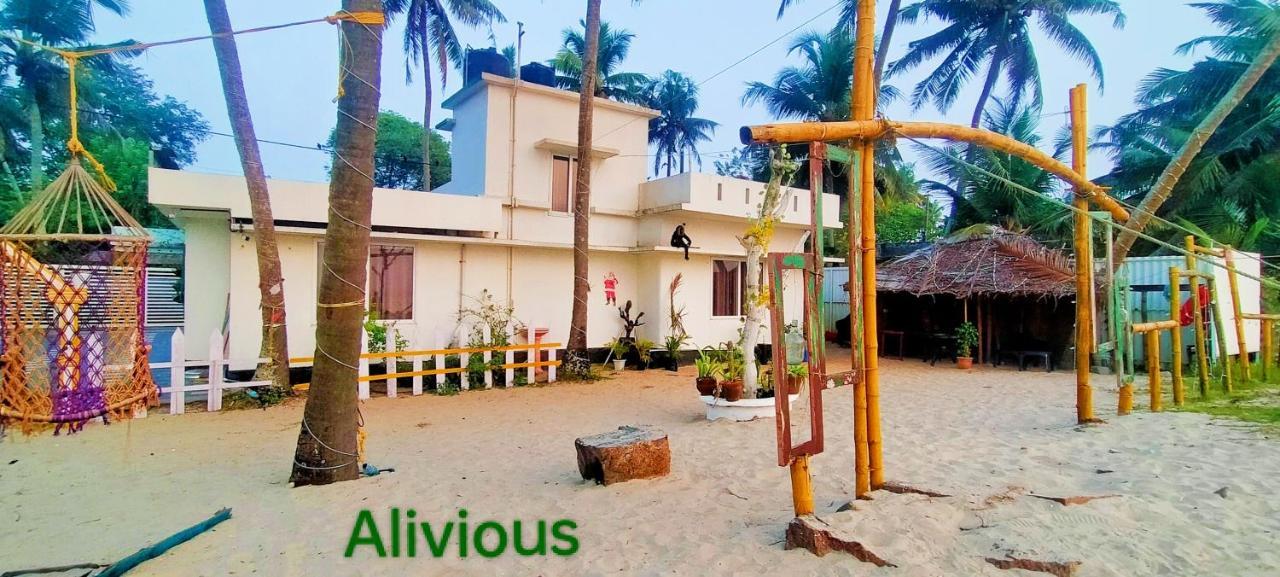 Alivious Beach Homestay Alappuzha Экстерьер фото