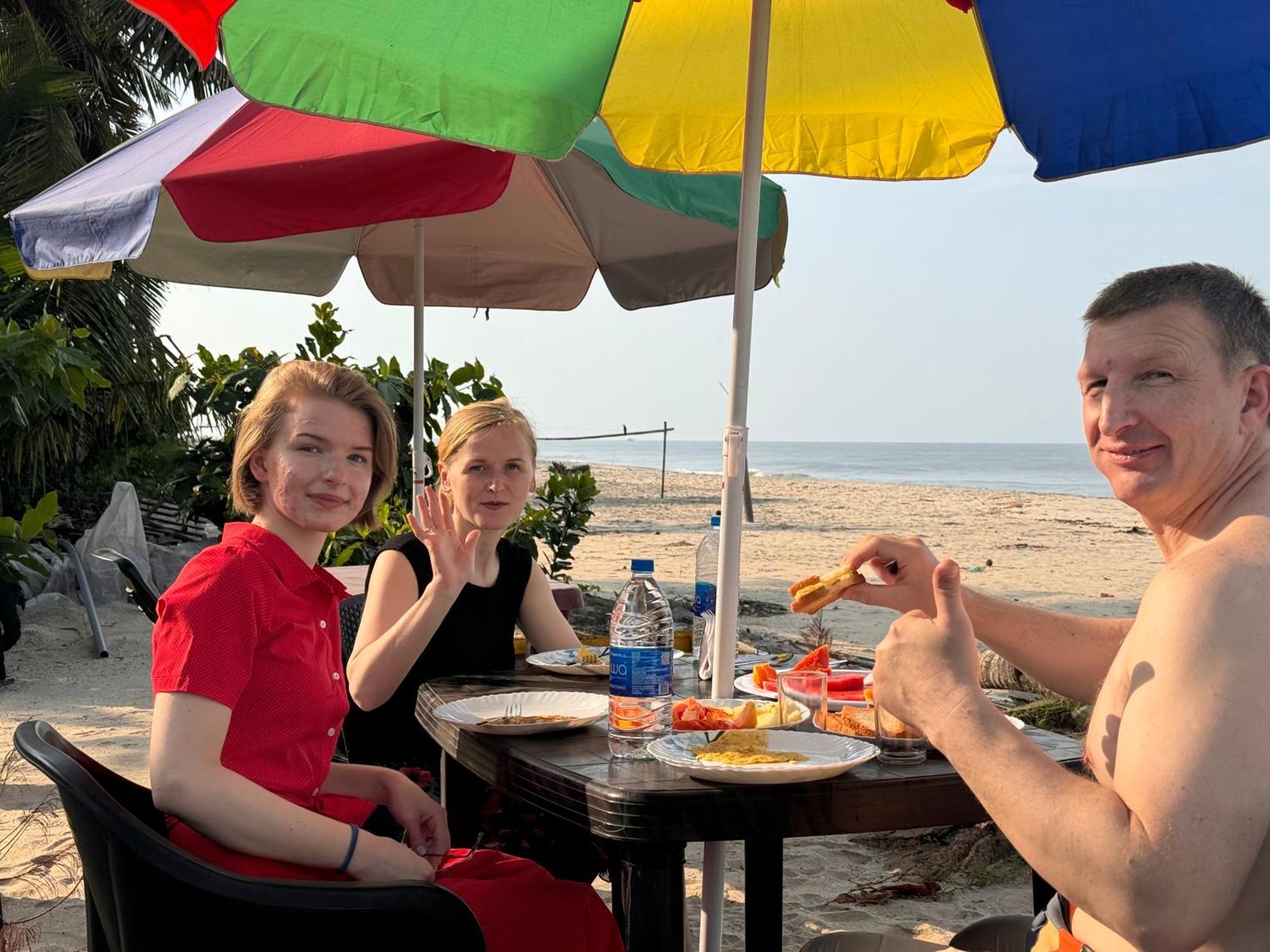 Alivious Beach Homestay Alappuzha Экстерьер фото