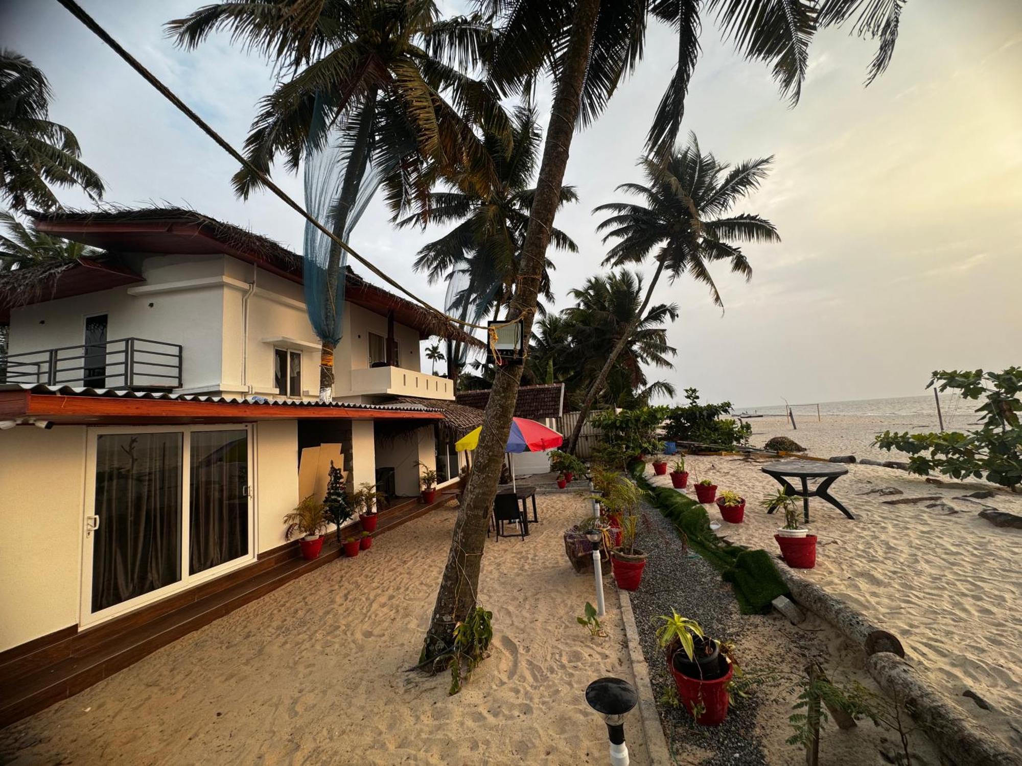 Alivious Beach Homestay Alappuzha Экстерьер фото