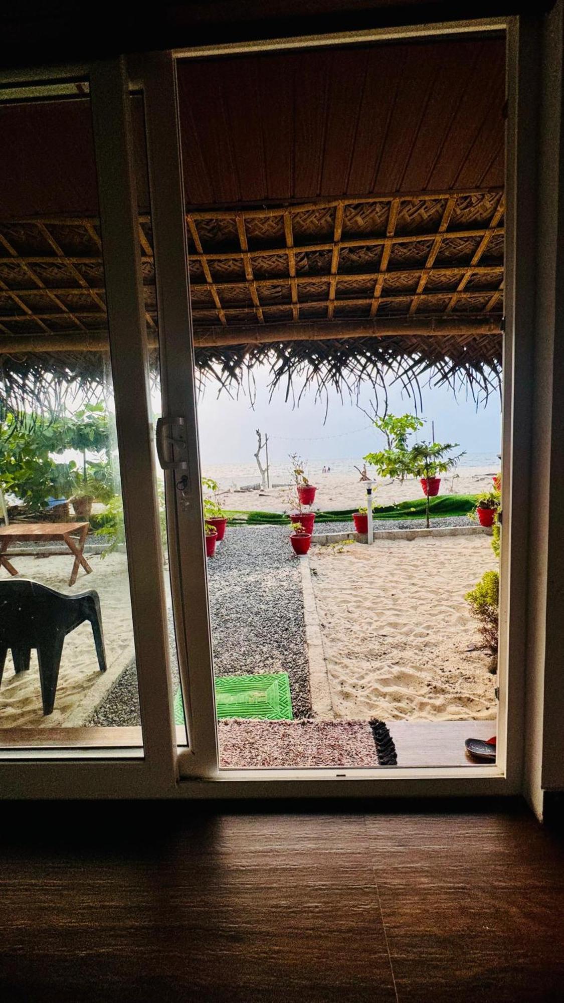 Alivious Beach Homestay Alappuzha Экстерьер фото