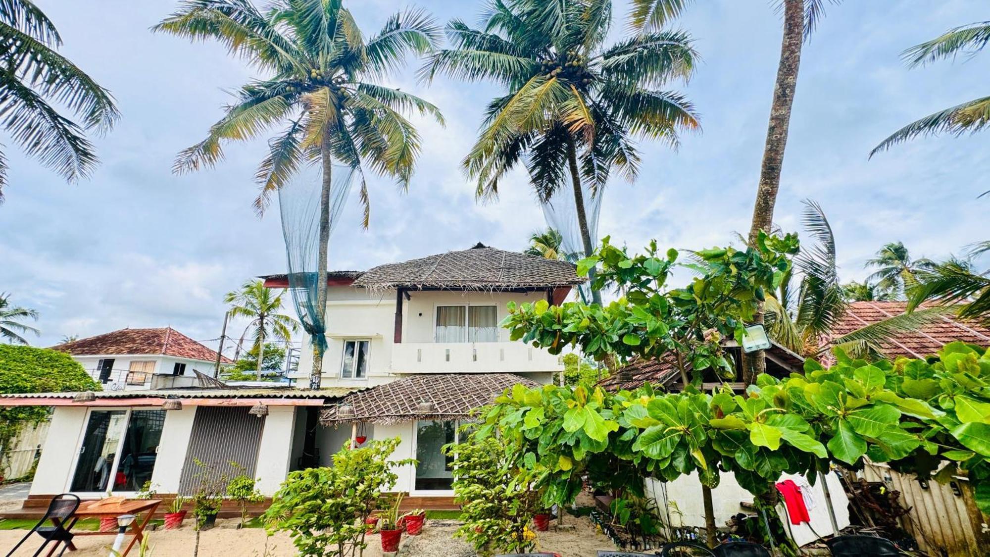 Alivious Beach Homestay Alappuzha Экстерьер фото